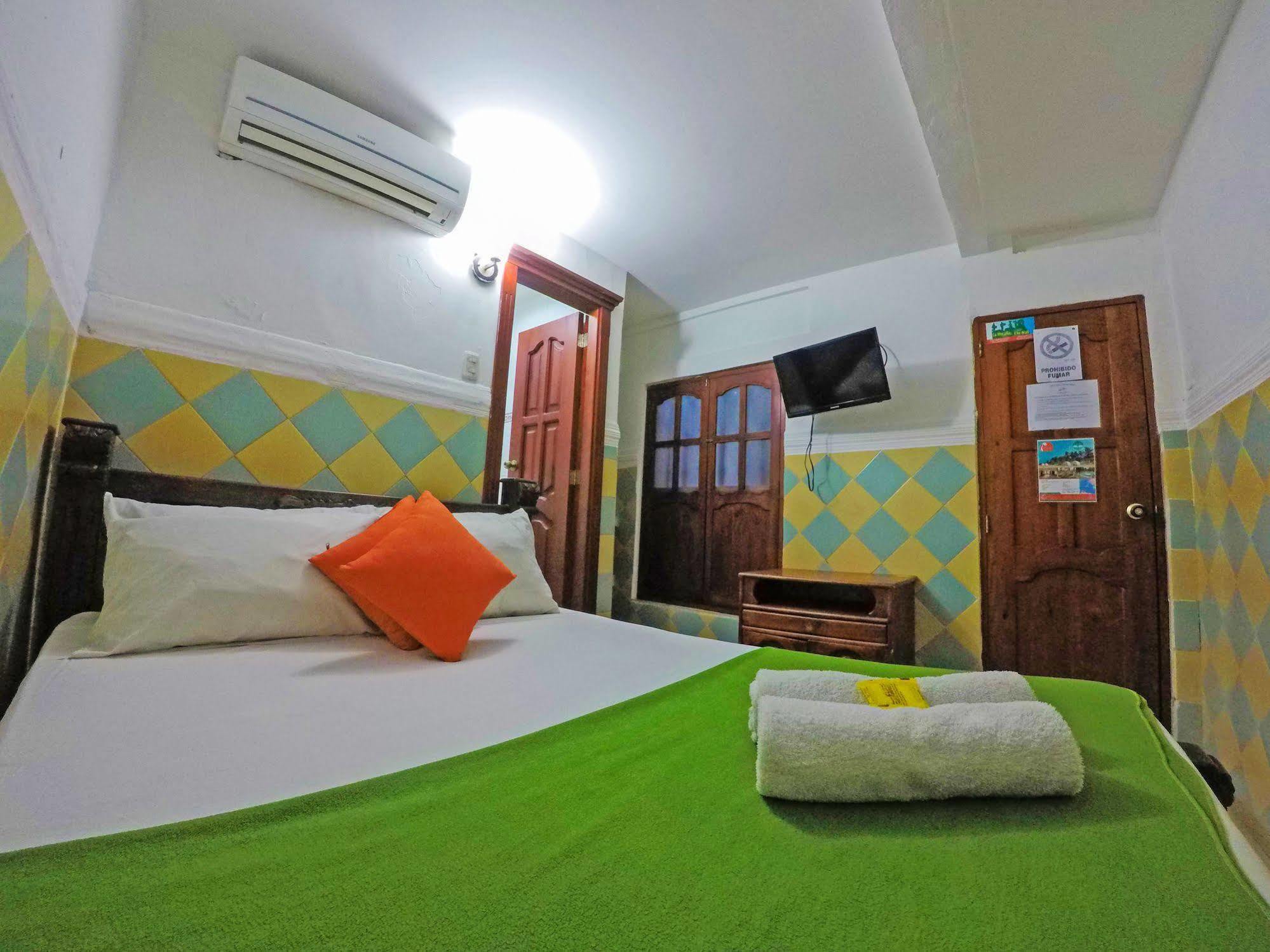 Marlin Hostel Cartagena Exterior foto